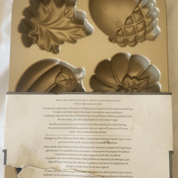 William Sonoma Cakelet Pan - Picture 2 of 2